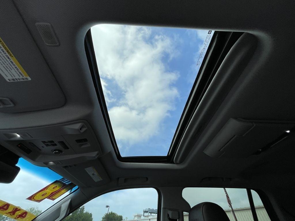 GMC Yukon Denali 4WD 2018