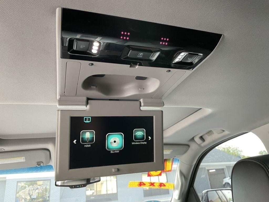 GMC Yukon Denali 4WD 2018