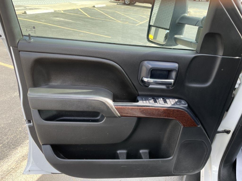 GMC Sierra 3500HD SLE Crew Cab 4WD 2015