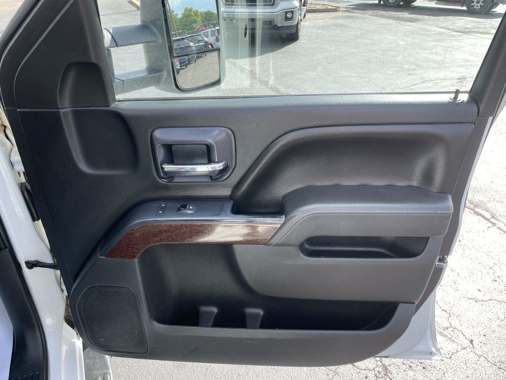 GMC Sierra 3500HD SLE Crew Cab 4WD 2015