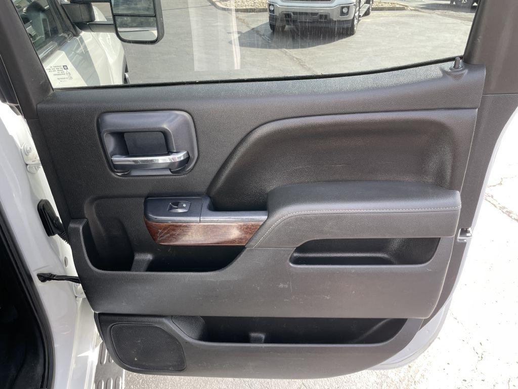 GMC Sierra 3500HD SLE Crew Cab 4WD 2015