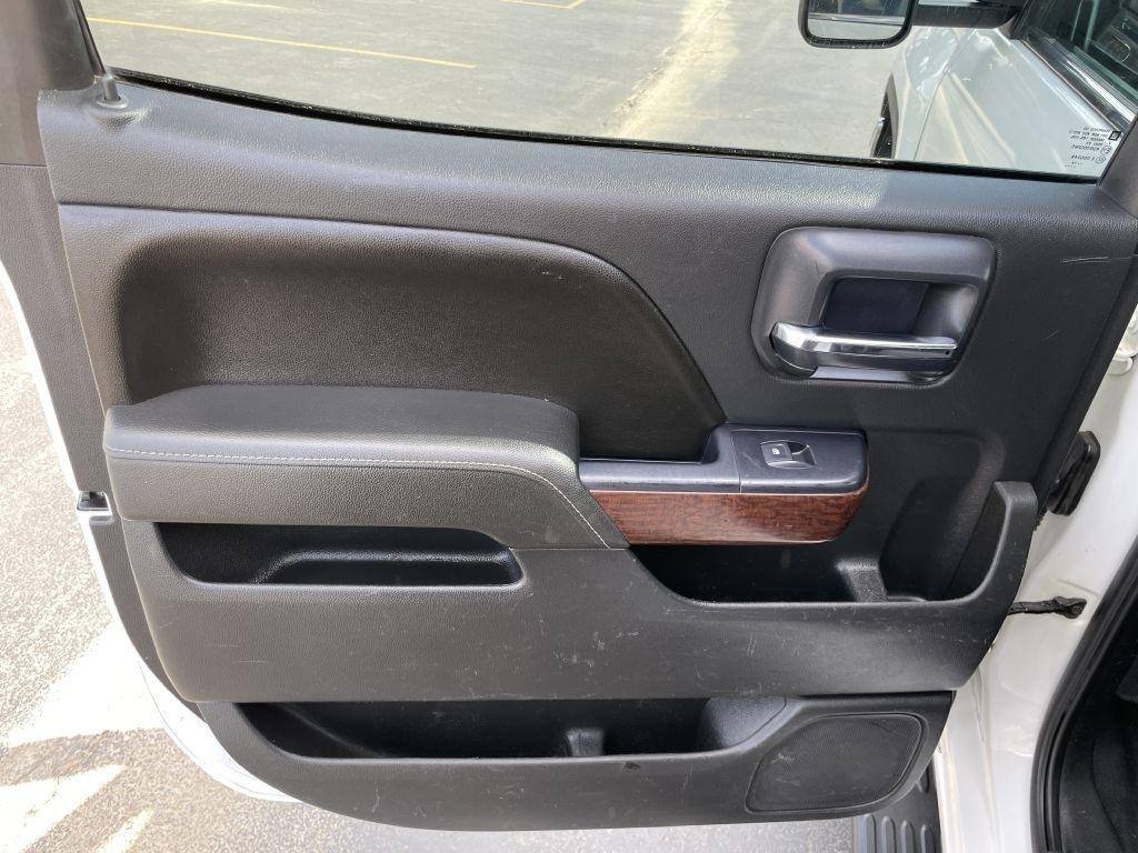 GMC Sierra 3500HD SLE Crew Cab 4WD 2015