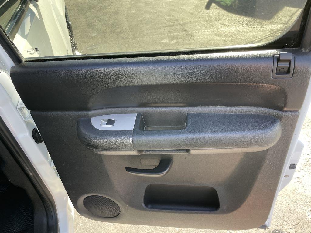 GMC Sierra 3500HD SLE Crew Cab 4WD 2011