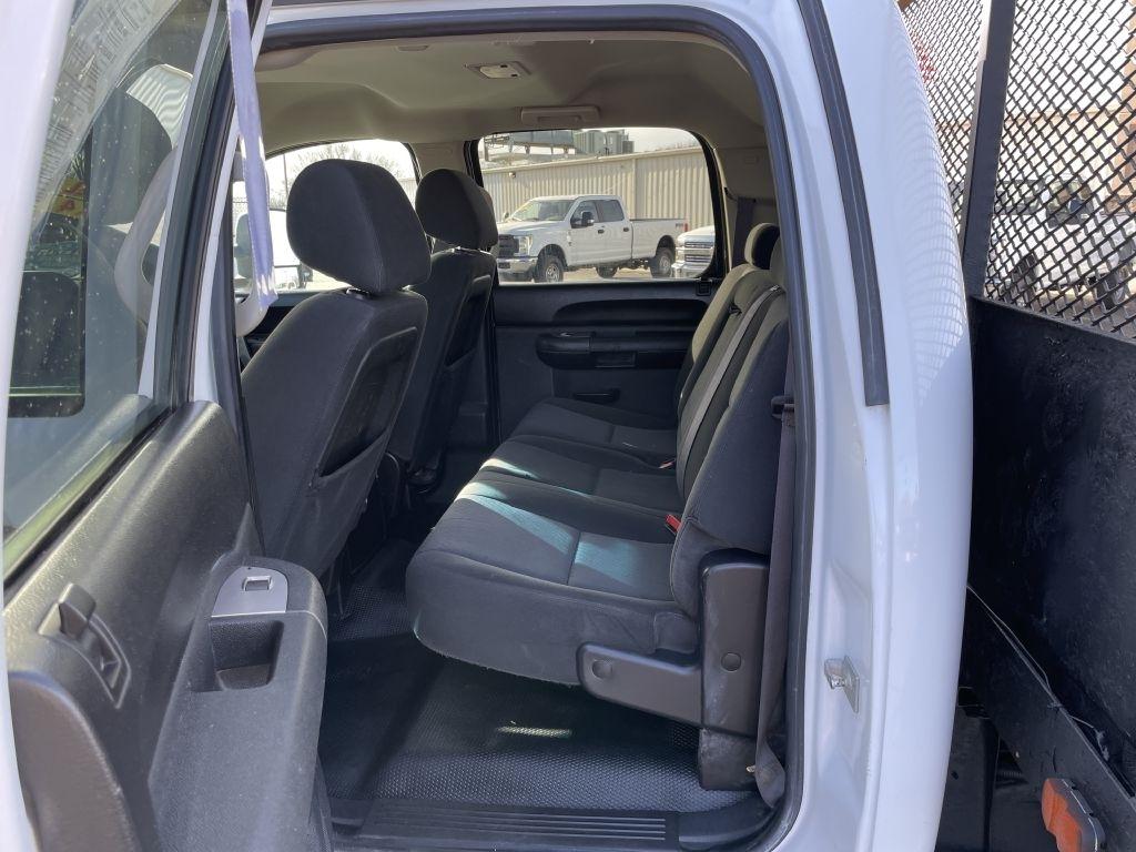 GMC Sierra 3500HD SLE Crew Cab 4WD 2011