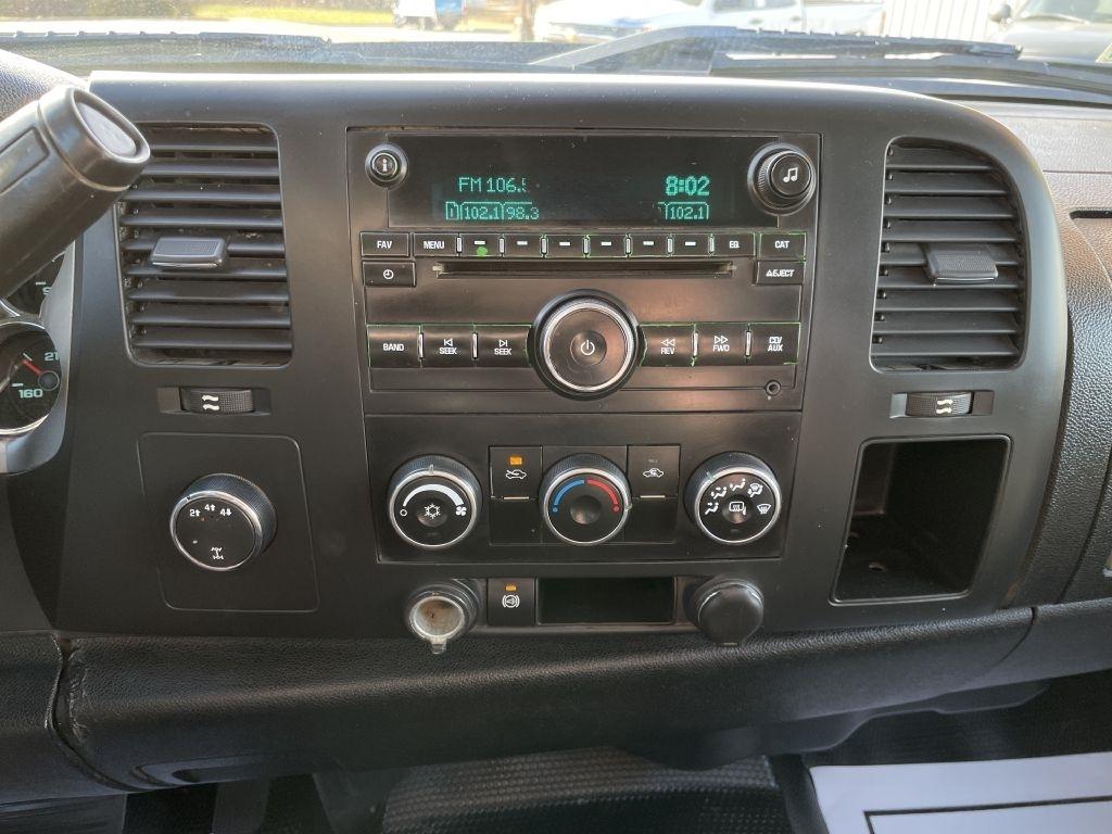 GMC Sierra 3500HD SLE Crew Cab 4WD 2011