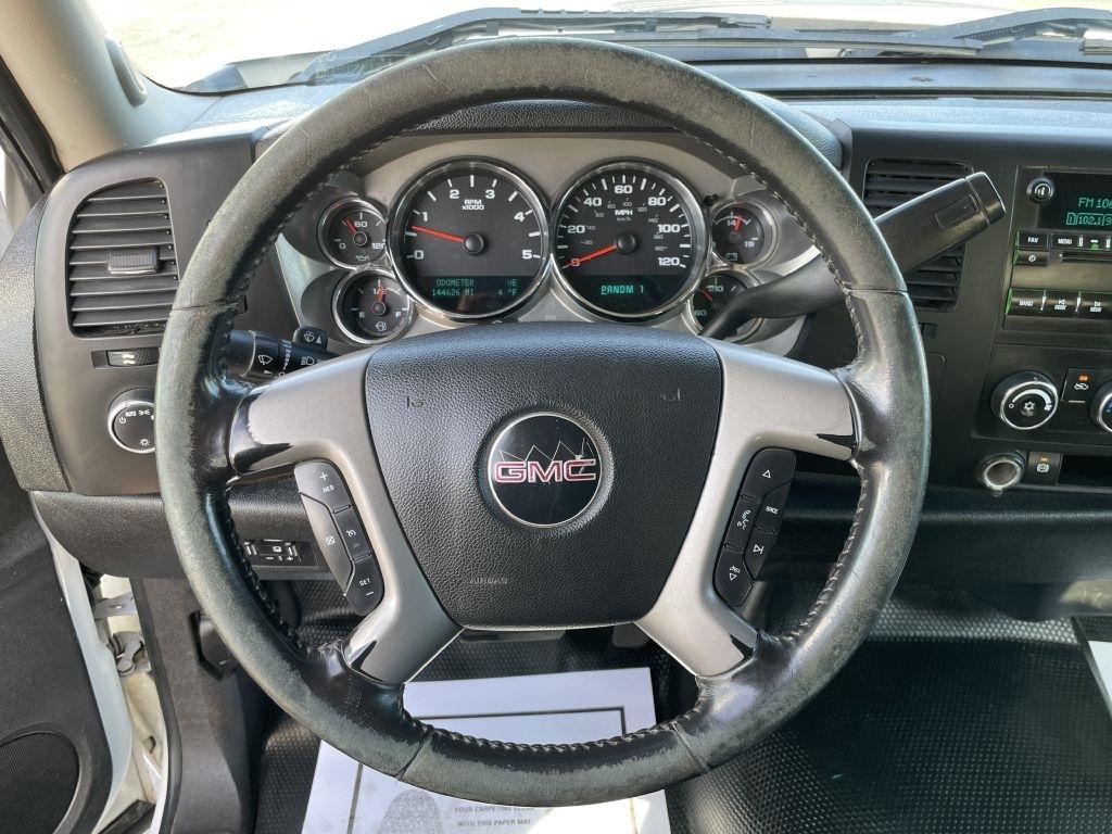 GMC Sierra 3500HD SLE Crew Cab 4WD 2011