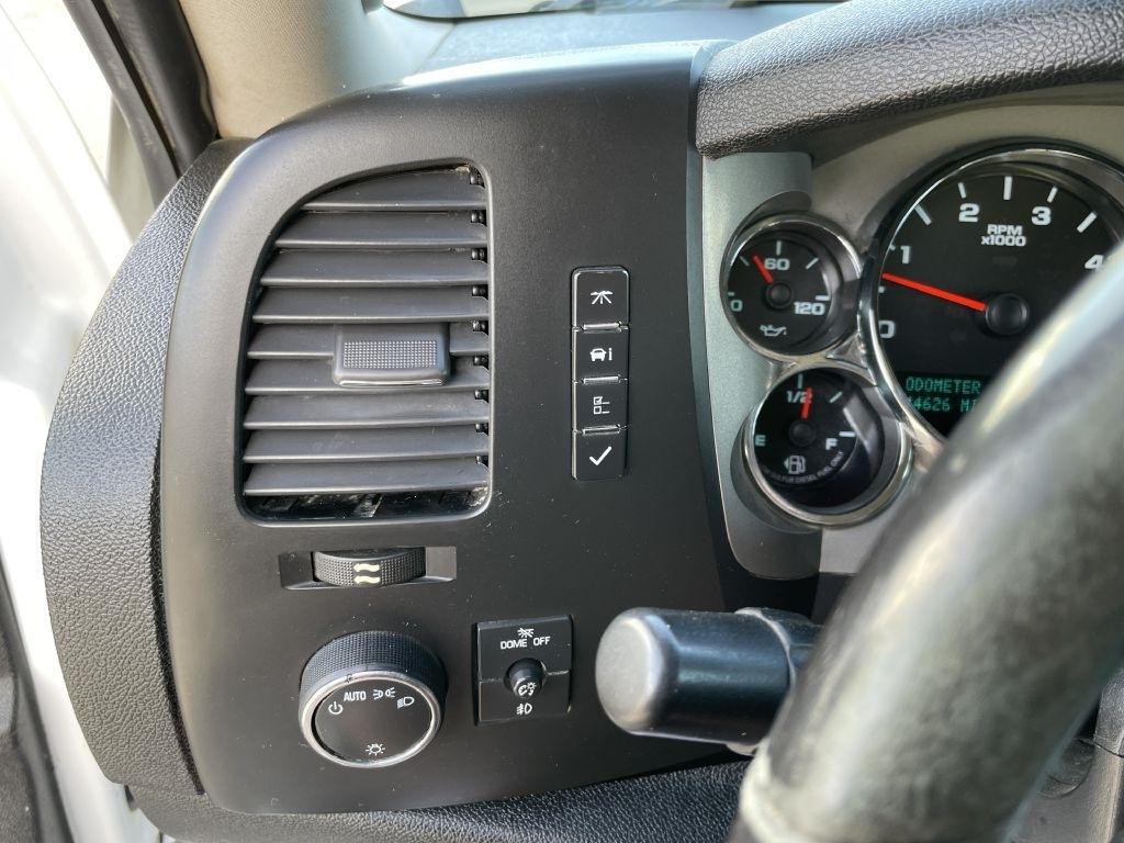 GMC Sierra 3500HD SLE Crew Cab 4WD 2011