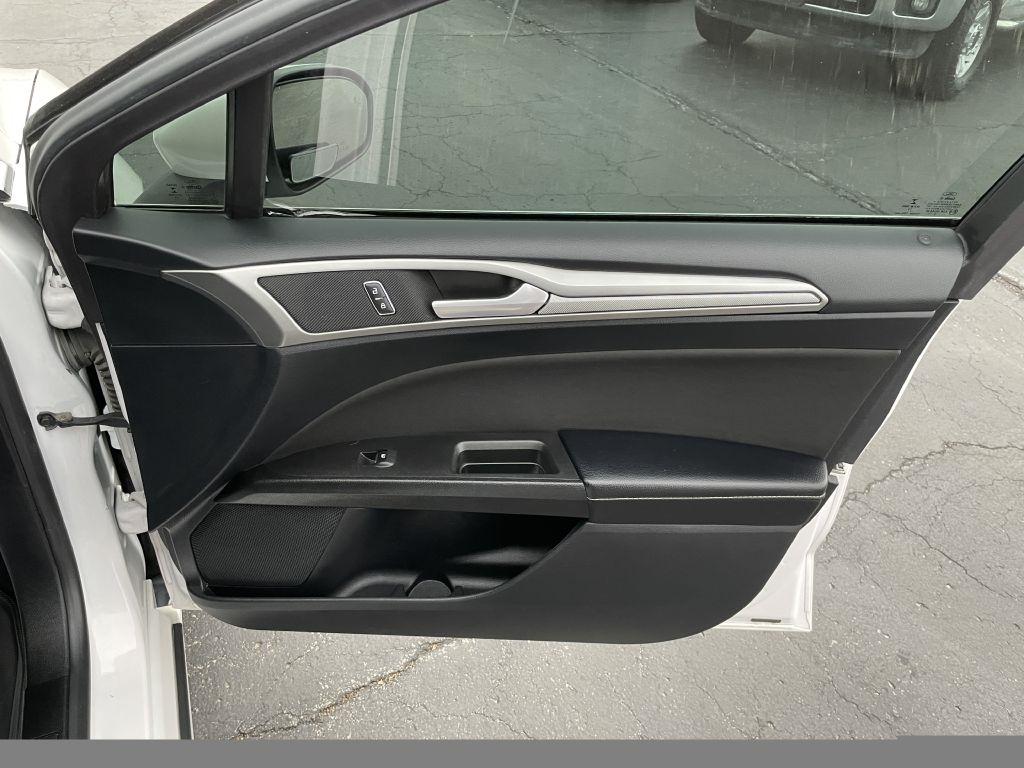 Ford Fusion SE AWD 2020