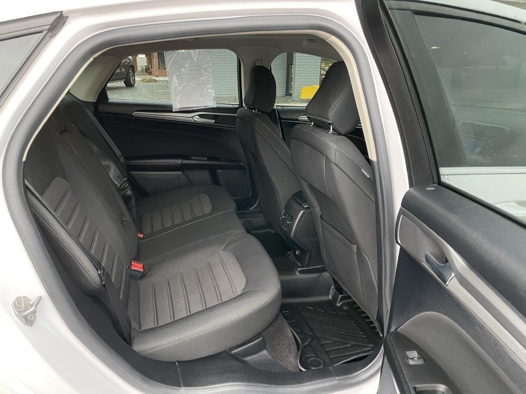 Ford Fusion SE AWD 2020