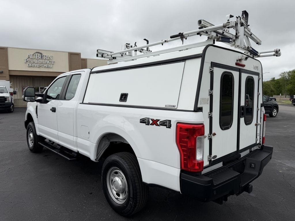 Ford F-250 SD XL SuperCab 4WD 2017