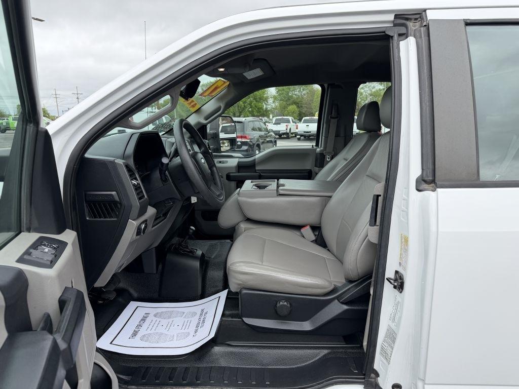 Ford F-250 SD XL SuperCab 4WD 2017