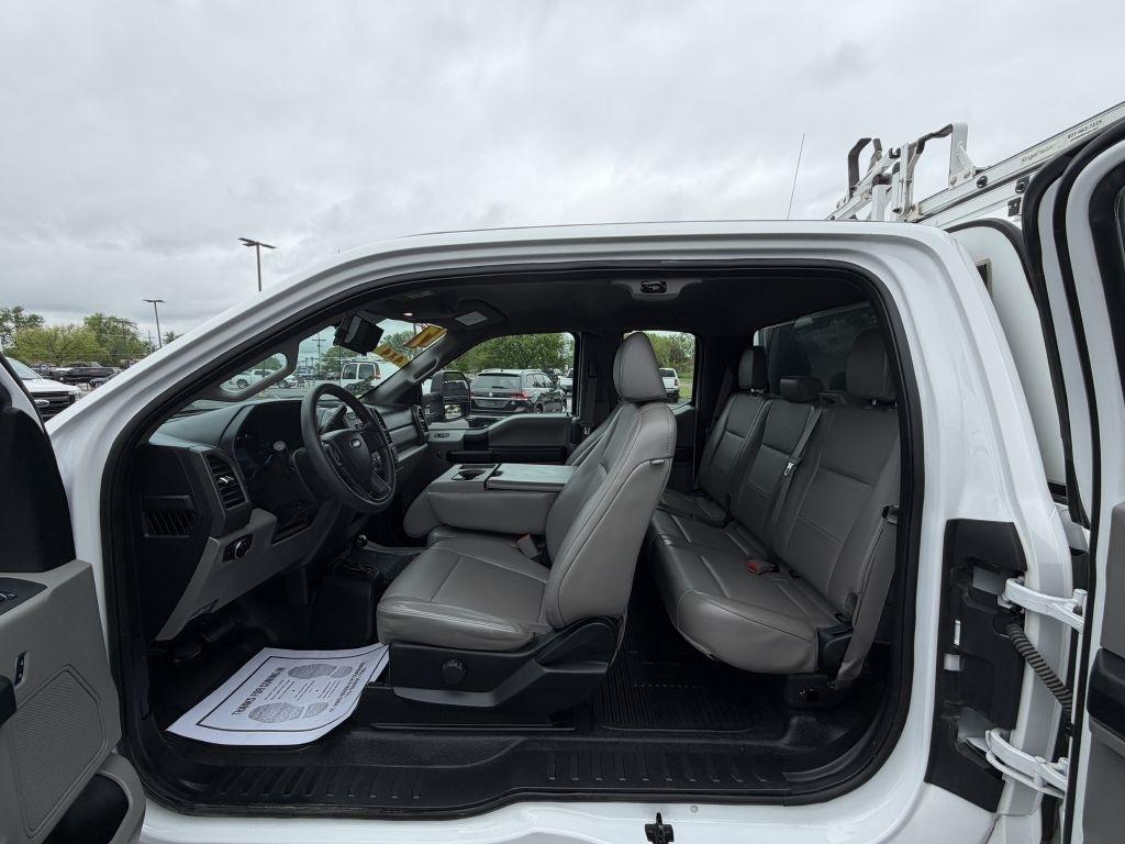 Ford F-250 SD XL SuperCab 4WD 2017