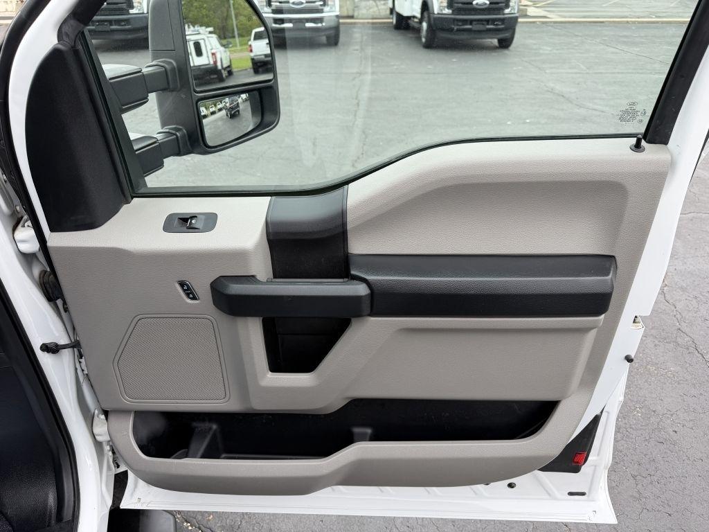 Ford F-250 SD XL SuperCab 4WD 2017