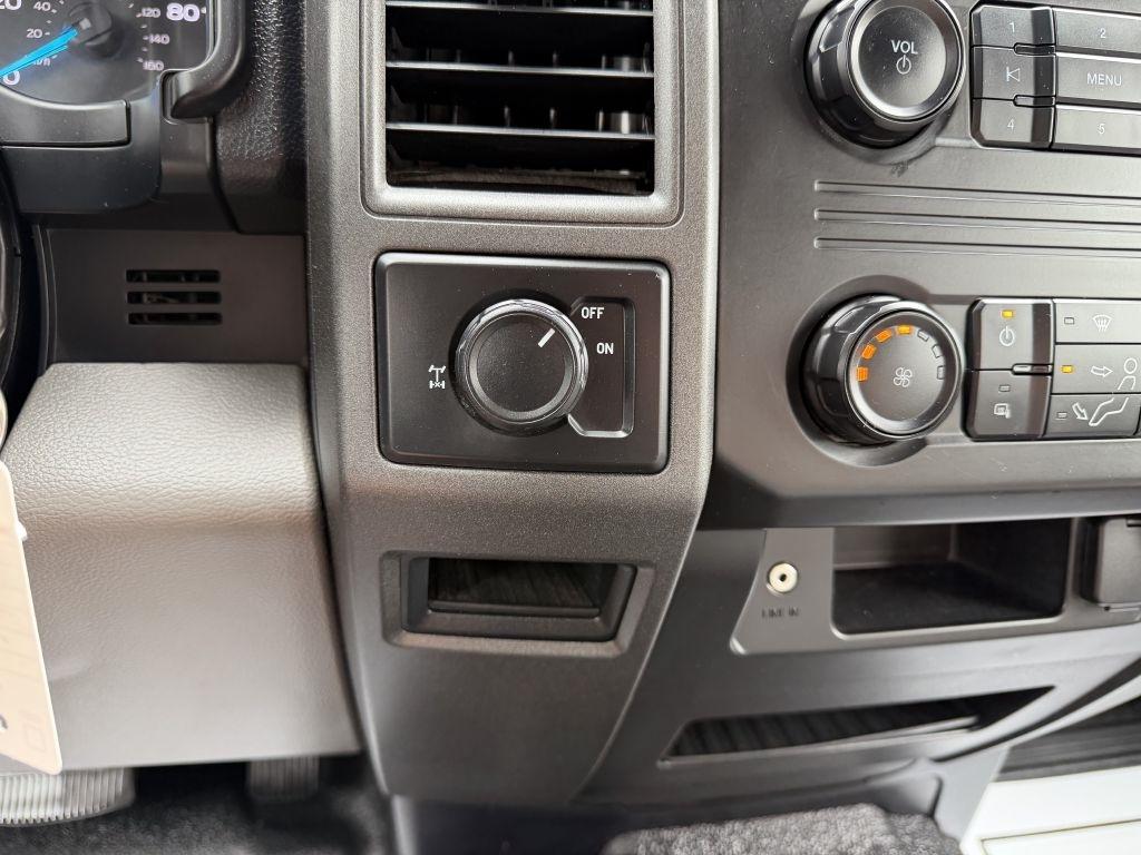 Ford F-250 SD XL SuperCab 4WD 2017