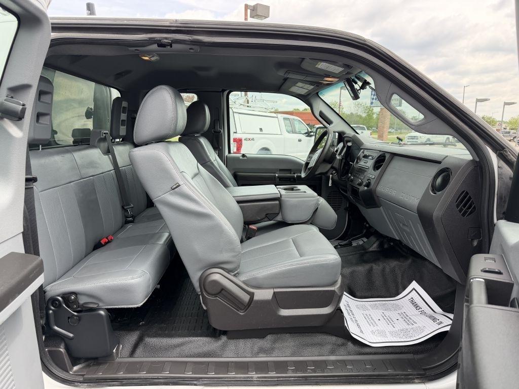 Ford F-250 SD XL SuperCab 4WD 2015