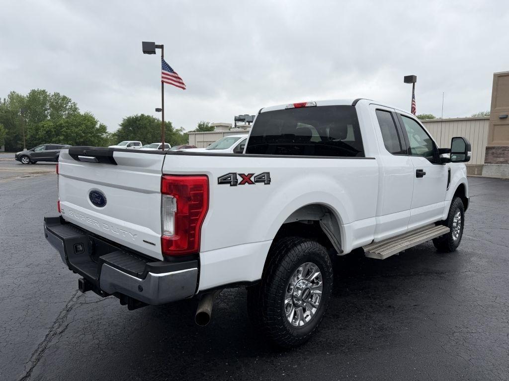 Ford F-350 SD XLT SuperCab Short Bed 4WD 2019