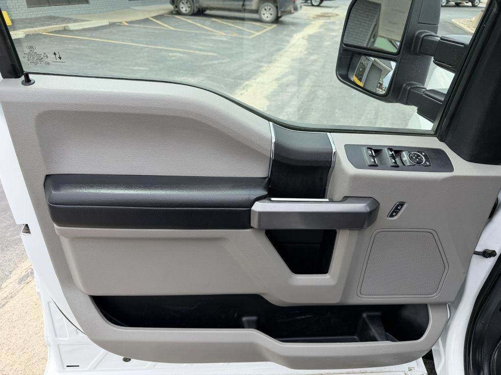 Ford F-250 SD XLT Crew Cab SWB 4WD 2019