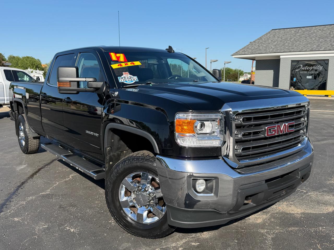 2017 GMC Sierra 4WD Crew Cab Standard Box SLE's photo