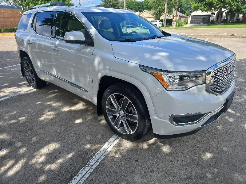 GMC Acadia Denali AWD 2018
