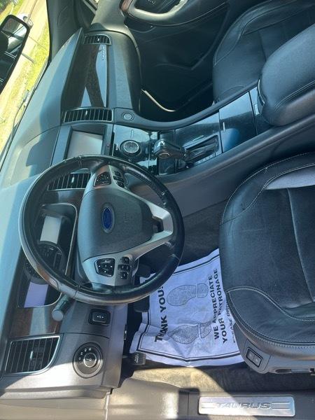 Ford TAURUS LIM  2013