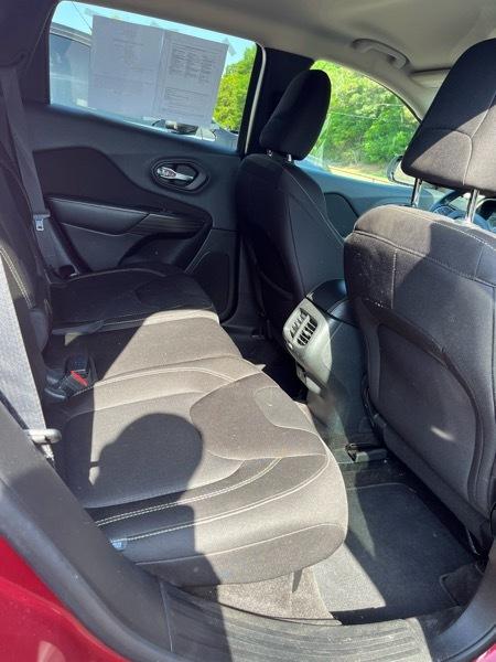 Jeep Cherokee Latitude FWD 2015