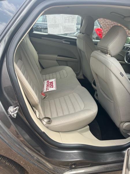 Ford Fusion SE 2020