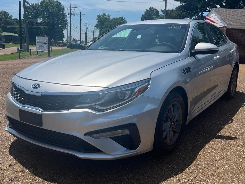 2020 Kia Optima LX AT's photo