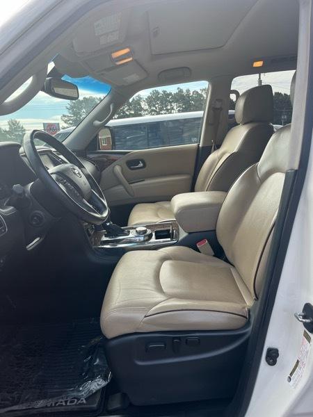 Nissan Armada Platinum AWD 2017