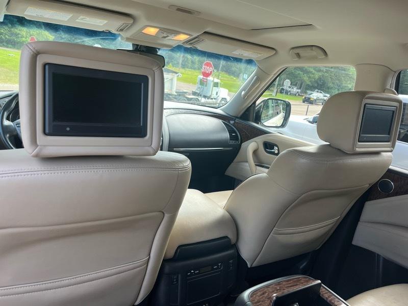 Nissan Armada Platinum AWD 2017