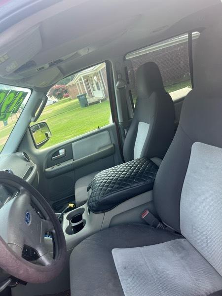 Ford Expedition XLT 4.6L 2WD 2004