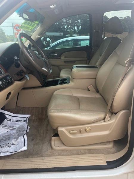 GMC Yukon XL SLT 1/2 Ton 4WD 2014
