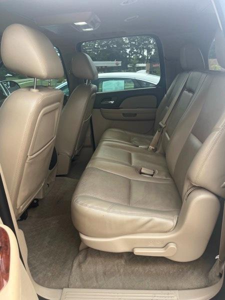 GMC Yukon XL SLT 1/2 Ton 4WD 2014