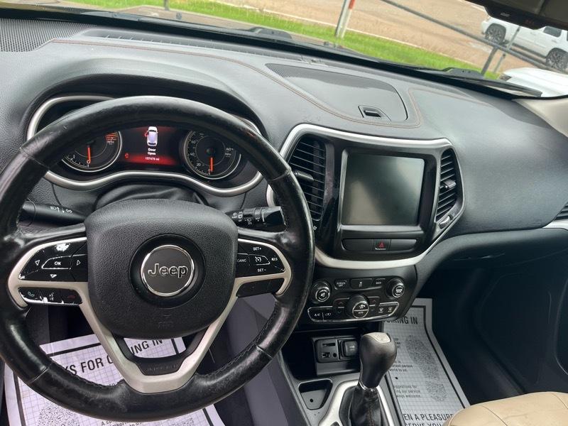 Jeep Cherokee  2016