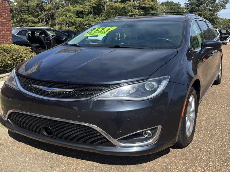 2020 Chrysler Pacifica Touring-L Plus