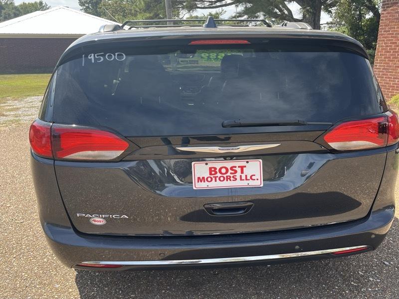 Chrysler Pacifica Touring-L Plus 2020