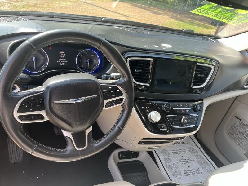 Chrysler Pacifica Touring-L Plus 2020