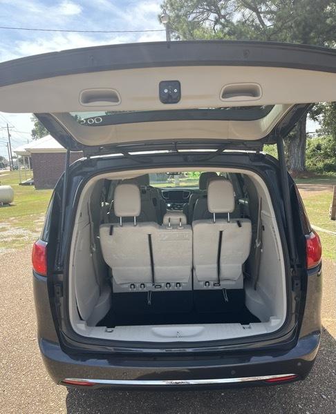 Chrysler Pacifica Touring-L Plus 2020