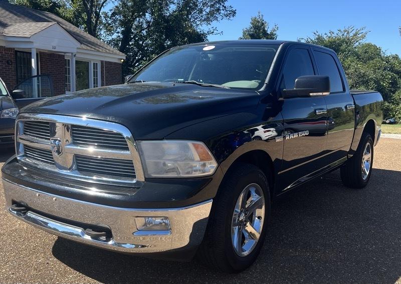 RAM 1500 SLT Crew Cab 4WD 2012