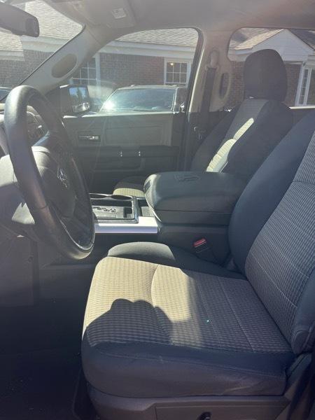 RAM 1500 SLT Crew Cab 4WD 2012