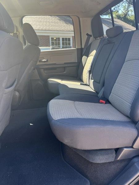 RAM 1500 SLT Crew Cab 4WD 2012