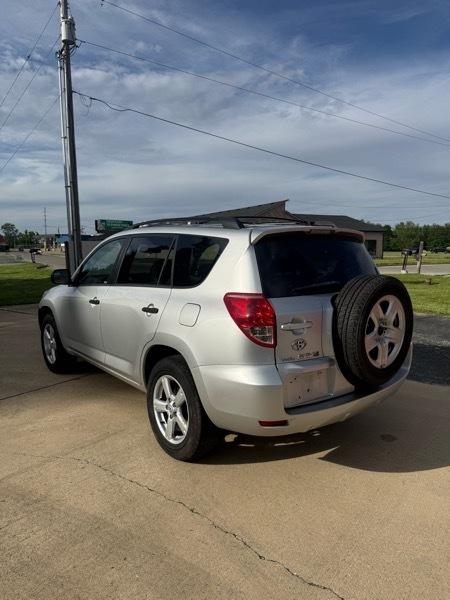 Toyota RAV4 Base I4 2WD 2007