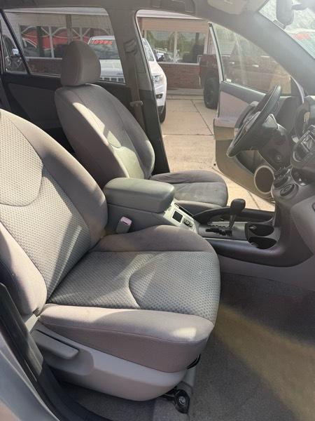 Toyota RAV4 Base I4 2WD 2007