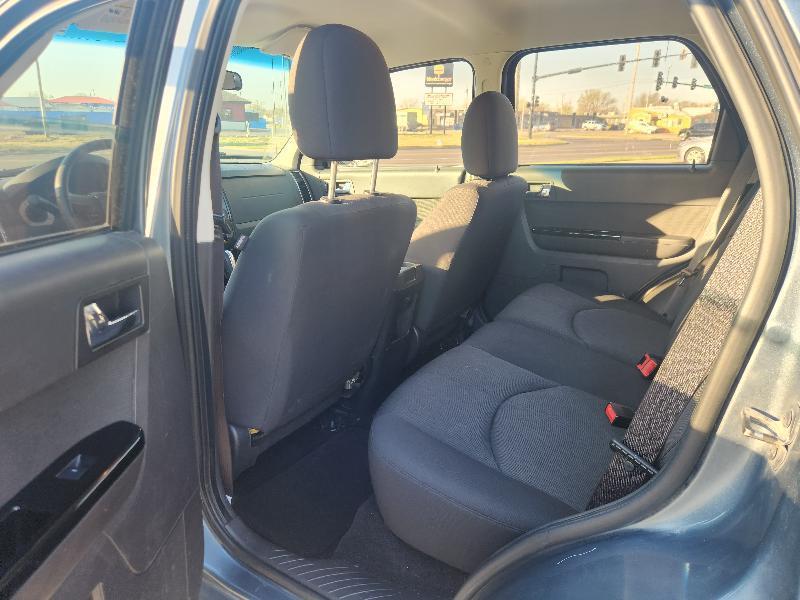 Mazda Tribute i Grand Touring 2011