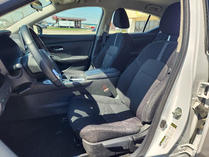 Nissan Sentra SV 2023