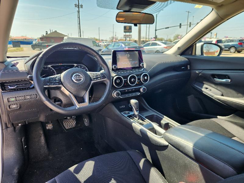 Nissan Sentra SV 2023