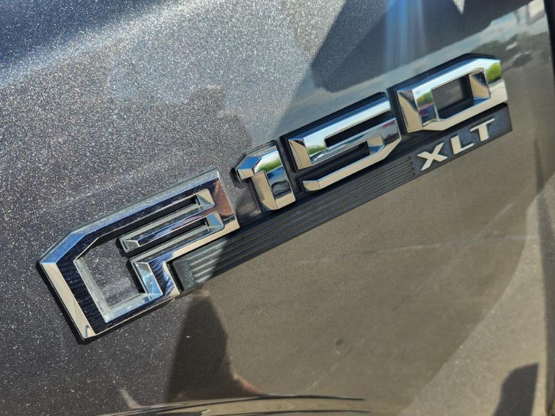 Ford F-150 XLT SuperCrew Short Bed 4WD 2015