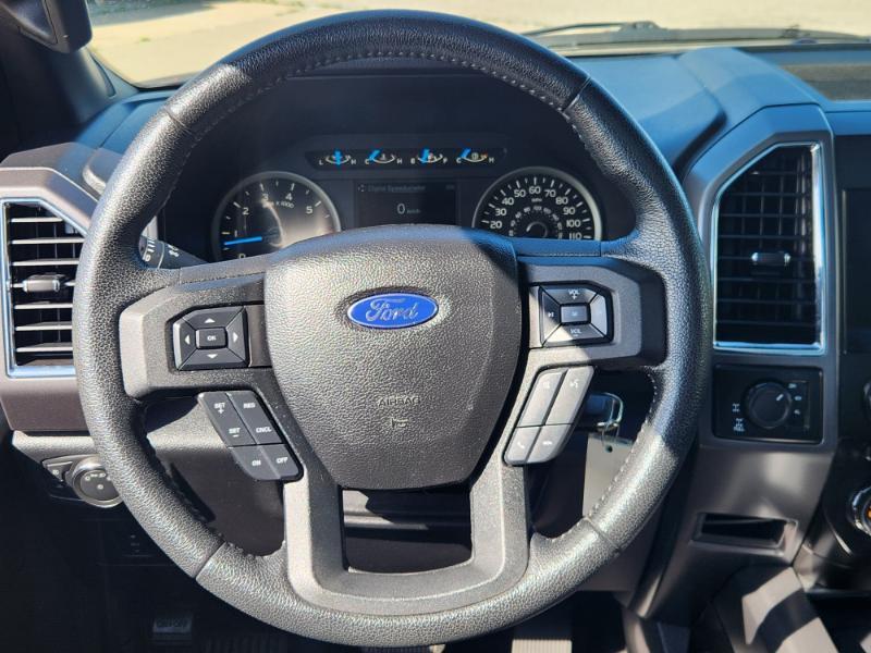 Ford F-150 XLT SuperCrew Short Bed 4WD 2015