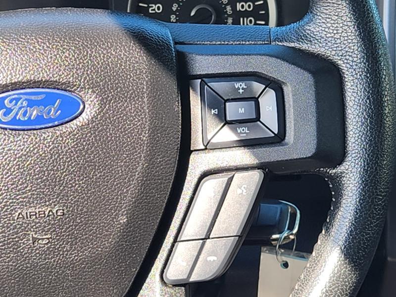 Ford F-150 XLT SuperCrew Short Bed 4WD 2015