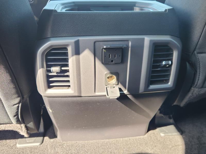 Ford F-150 XLT SuperCrew Short Bed 4WD 2015