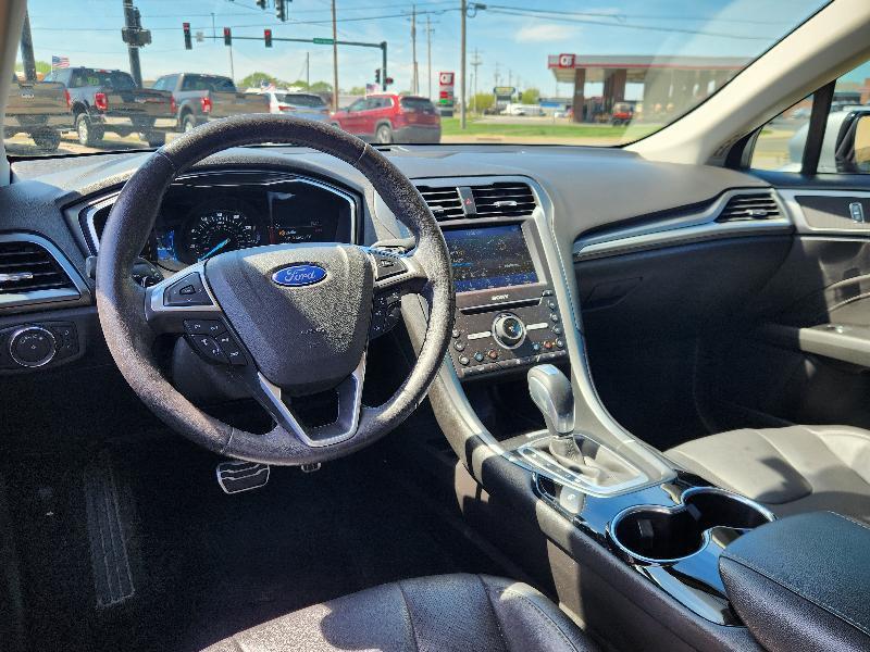 Ford Fusion Titanium 2016